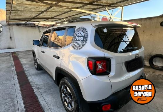 Camionetas - Jeep Renegade 2016 Nafta 72000Km - En Venta