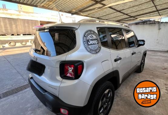 Camionetas - Jeep Renegade 2016 Nafta 72000Km - En Venta