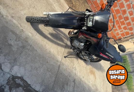 Motos - Honda Tornado 2019 Nafta 23000Km - En Venta