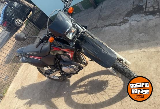 Motos - Honda Tornado 2019 Nafta 23000Km - En Venta
