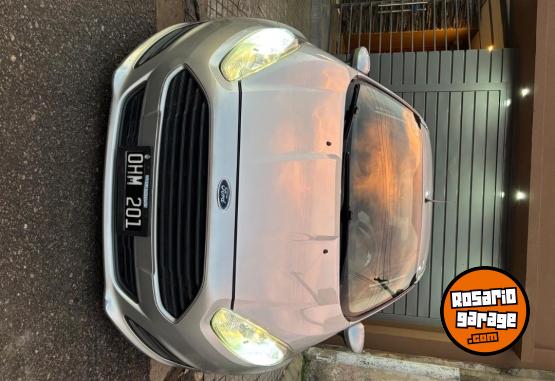 Autos - Ford Fiesta Kinetic S 2014 Nafta 117000Km - En Venta