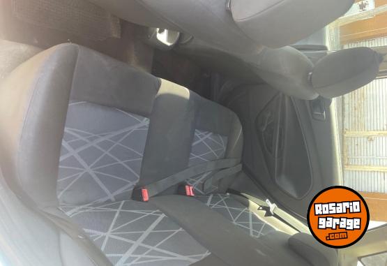 Autos - Ford Fiesta Kinetic S 2014 Nafta 117000Km - En Venta