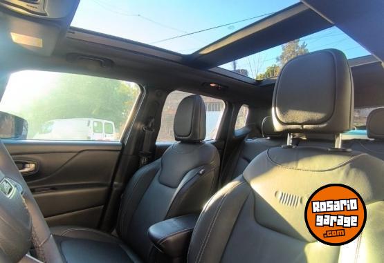 Camionetas - Jeep Renegade 2024 Nafta 26500Km - En Venta