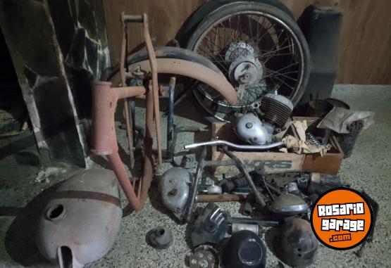 Clásicos - Lote De Motos Clásicas Para Restaurar O Repuestos (Vespa, Siam, Puma Con Carro) – - En Venta