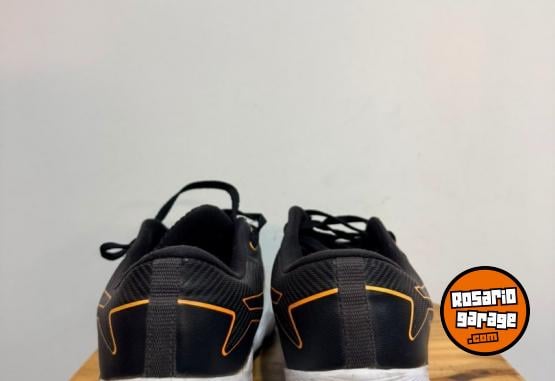 Indumentaria - Zapatillas Asics - En Venta
