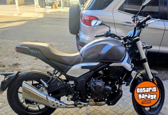 Motos - Voge 500 AC 2024 Nafta 3100Km - En Venta