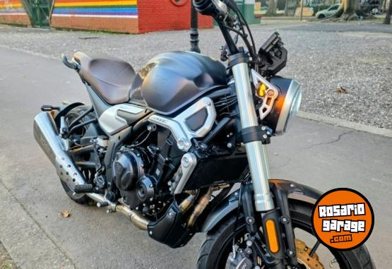 Motos - Voge 500 AC 2024 Nafta 3100Km - En Venta