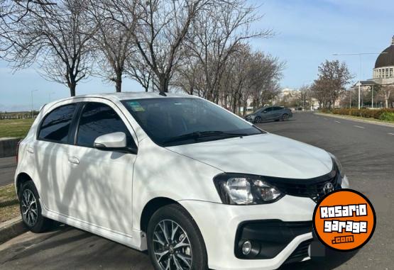 Autos - Toyota ETIOS XLS 2021 Nafta 80950Km - En Venta