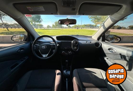 Autos - Toyota ETIOS XLS 2021 Nafta 80950Km - En Venta