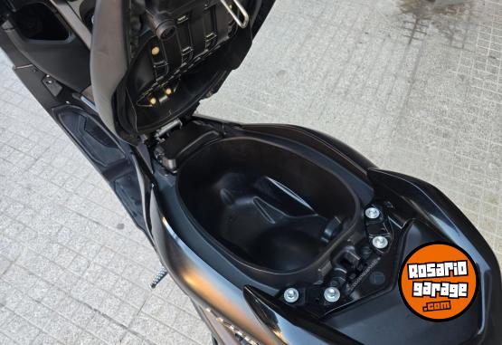 Motos - Yamaha Nmax connected 2022 Nafta 28000Km - En Venta