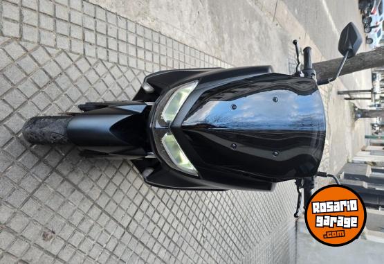 Motos - Yamaha Nmax connected 2022 Nafta 28000Km - En Venta