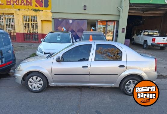 Autos - Renault Logan 2013 GNC 111111Km - En Venta