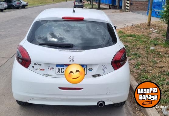 Autos - Peugeot 208 active 2017 Nafta 105300Km - En Venta