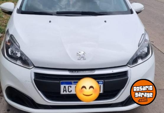 Autos - Peugeot 208 active 2017 Nafta 105300Km - En Venta