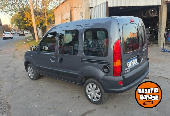 Utilitarios - Renault Kangoo authentique 2017 GNC 160000Km - En Venta