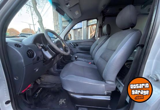 Utilitarios - Peugeot Partner 2016 Diesel 116000Km - En Venta