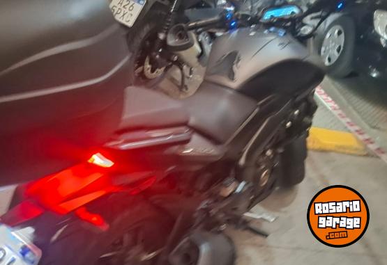 Motos - Bajaj DOMINAR D400 2025 Nafta 6500Km - En Venta