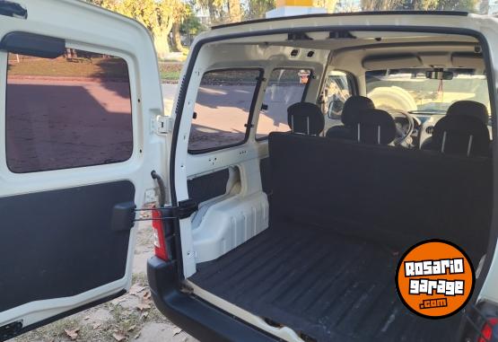 Utilitarios - Peugeot Partner 1.6 HDI 2015 Diesel 46500Km - En Venta