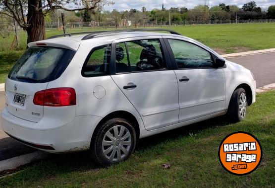 Autos - Volkswagen Suran 1.6 2010 Nafta 232000Km - En Venta