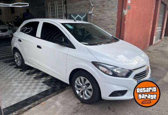 Autos - Chevrolet Ónix LT 2017 Nafta 78500Km - En Venta