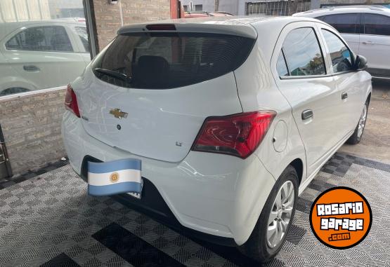 Autos - Chevrolet Ónix LT 2017 Nafta 78500Km - En Venta