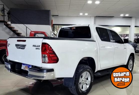 Camionetas - Toyota Hilux 2018 Nafta 198000Km - En Venta
