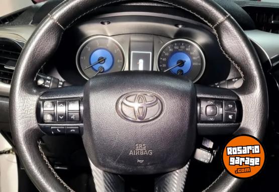 Camionetas - Toyota Hilux 2018 Nafta 198000Km - En Venta
