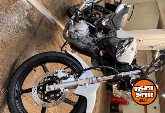 Motos - Yamaha YBR 125 2023 Nafta 15000Km - En Venta