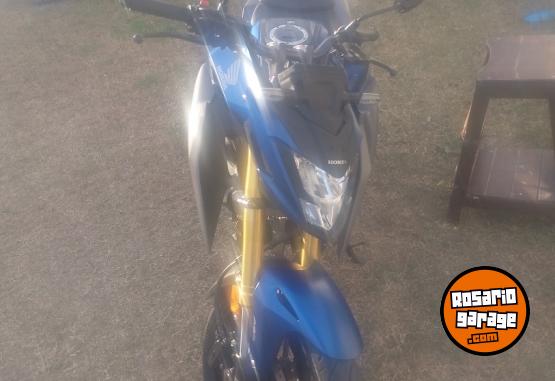 Motos - Honda CB300 2025 Nafta 1700Km - En Venta