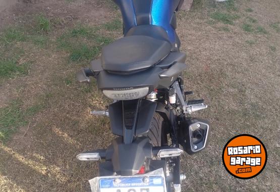 Motos - Honda CB300 2025 Nafta 1700Km - En Venta