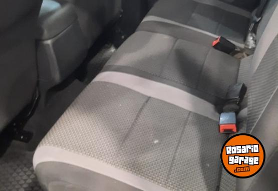 Camionetas - Volkswagen AMAROK COMFORTLINE 4X2 MT 2023 Diesel 120000Km - En Venta