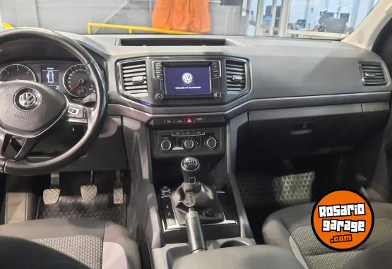 Camionetas - Volkswagen AMAROK COMFORTLINE 4X2 MT 2023 Diesel 120000Km - En Venta
