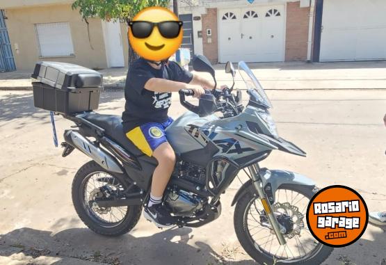 Motos - Corven Triax adv. 250cc 2026 Nafta 5000Km - En Venta