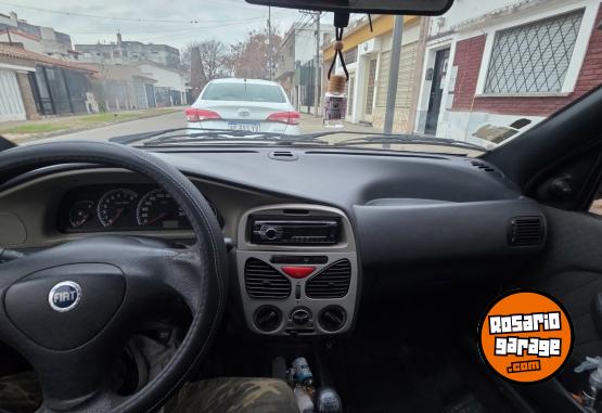Autos - Fiat Siena 2003 Nafta 240000Km - En Venta