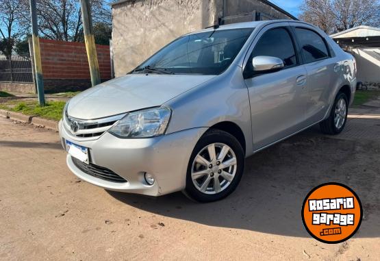 Autos - Toyota Etios 2017 Nafta 112000Km - En Venta