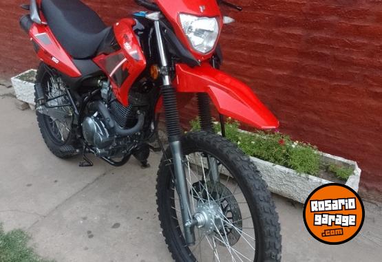 Motos - Motomel Skua 150 2024 Nafta 13000Km - En Venta