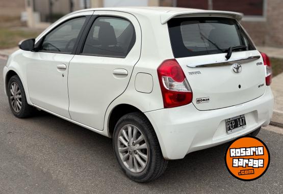 Autos - Toyota Xls 2015 Nafta 139000Km - En Venta