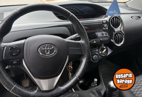 Autos - Toyota Xls 2015 Nafta 139000Km - En Venta