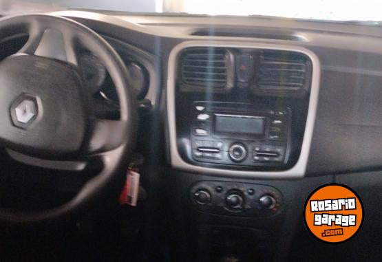 Autos - Renault Logan 2015 GNC 130000Km - En Venta