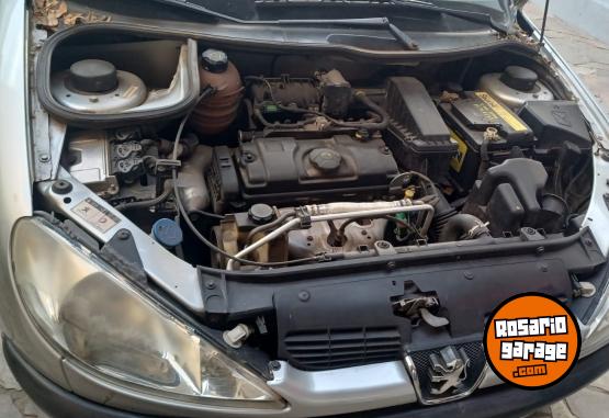 Autos - Peugeot 206 2011 Nafta 83000Km - En Venta