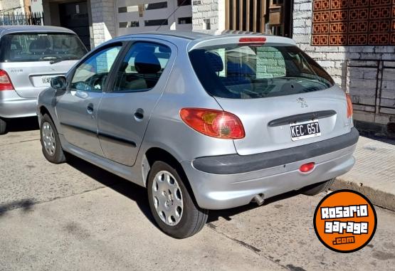 Autos - Peugeot 206 2011 Nafta 83000Km - En Venta