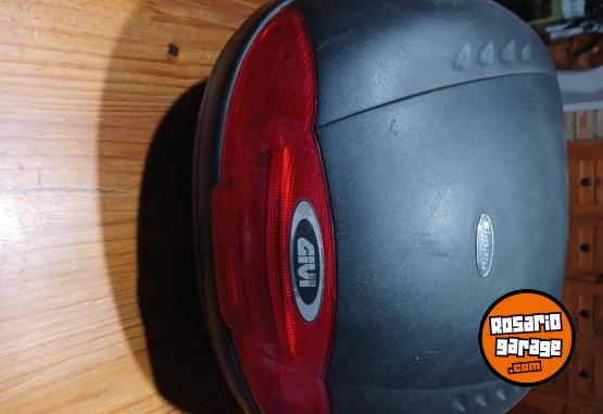 Accesorios para Motos - Baul givi - En Venta
