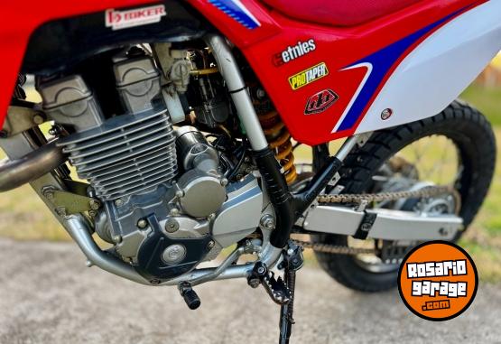 Motos - Honda TORNADO 293 CC UNICA!!!!! 2011 Nafta 1111Km - En Venta