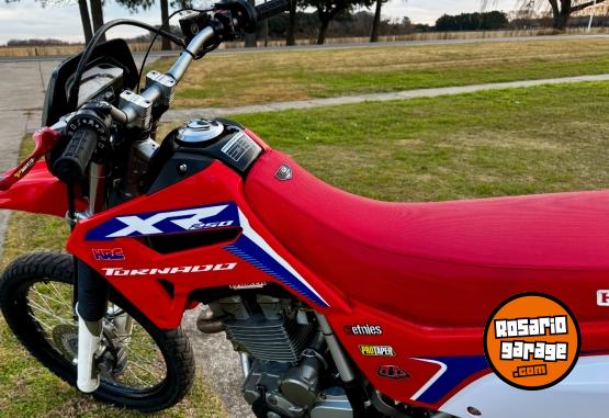Motos - Honda TORNADO 293 CC UNICA!!!!! 2011 Nafta 1111Km - En Venta