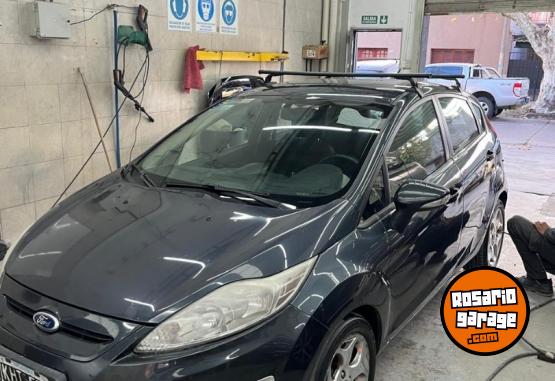 Autos - Ford Fiesta kinetic 2011 2011 Nafta 200000Km - En Venta