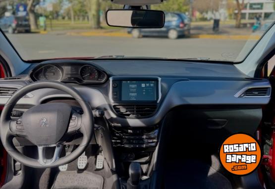 Autos - Peugeot 208 feline 2015 Nafta 17600Km - En Venta