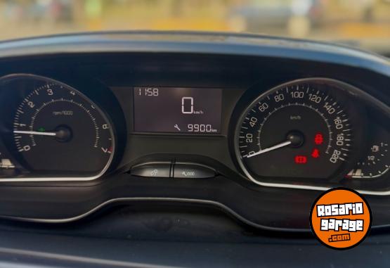 Autos - Peugeot 208 feline 2015 Nafta 17600Km - En Venta
