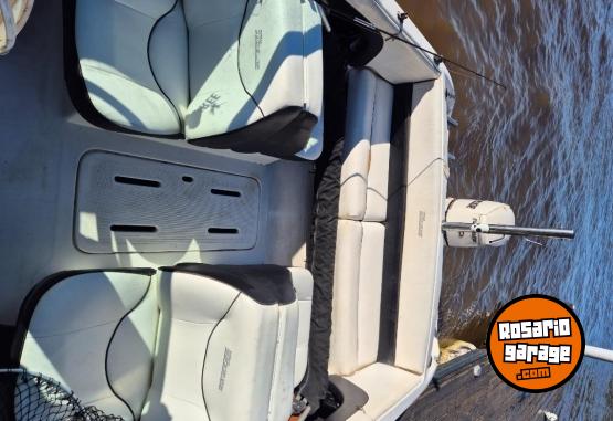 Embarcaciones - Lancha Quicksilver 1600 Evinrude 90 HP muy buen estado. - En Venta