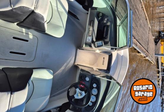 Embarcaciones - Lancha Quicksilver 1600 Evinrude 90 HP muy buen estado. - En Venta