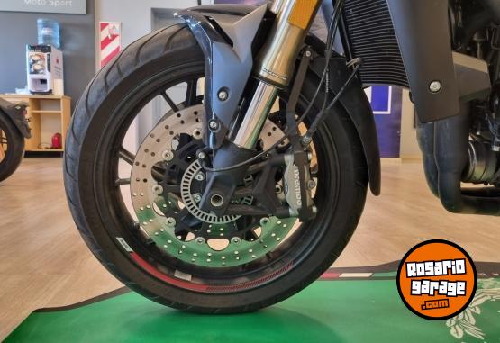 Motos - Benelli 752S 2022 Nafta 4000Km - En Venta